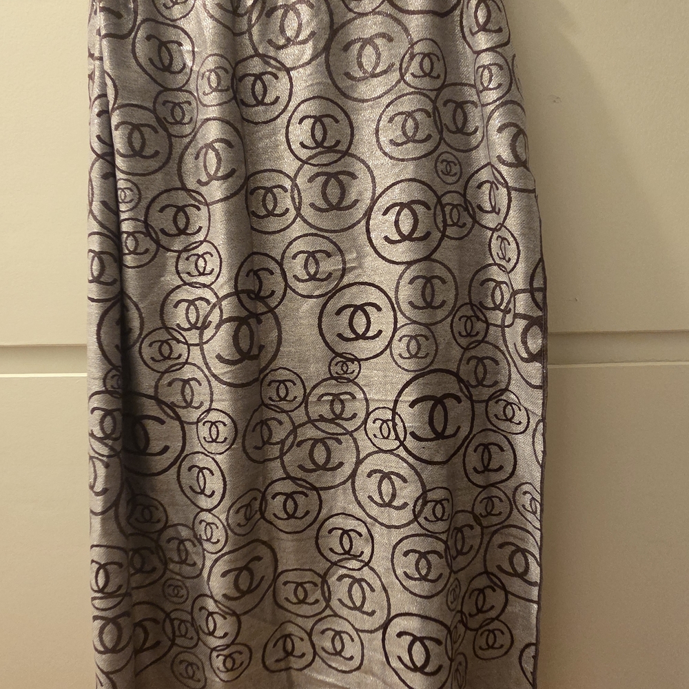 Chanel Brown and Silver Logo Scarf - Picture 5 of 8